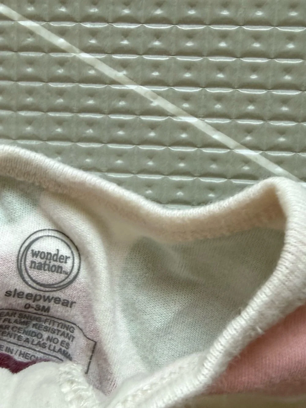 Wonder nation|Baby gender neutral White Footed One-piece,fruit:pear print•••0-3M